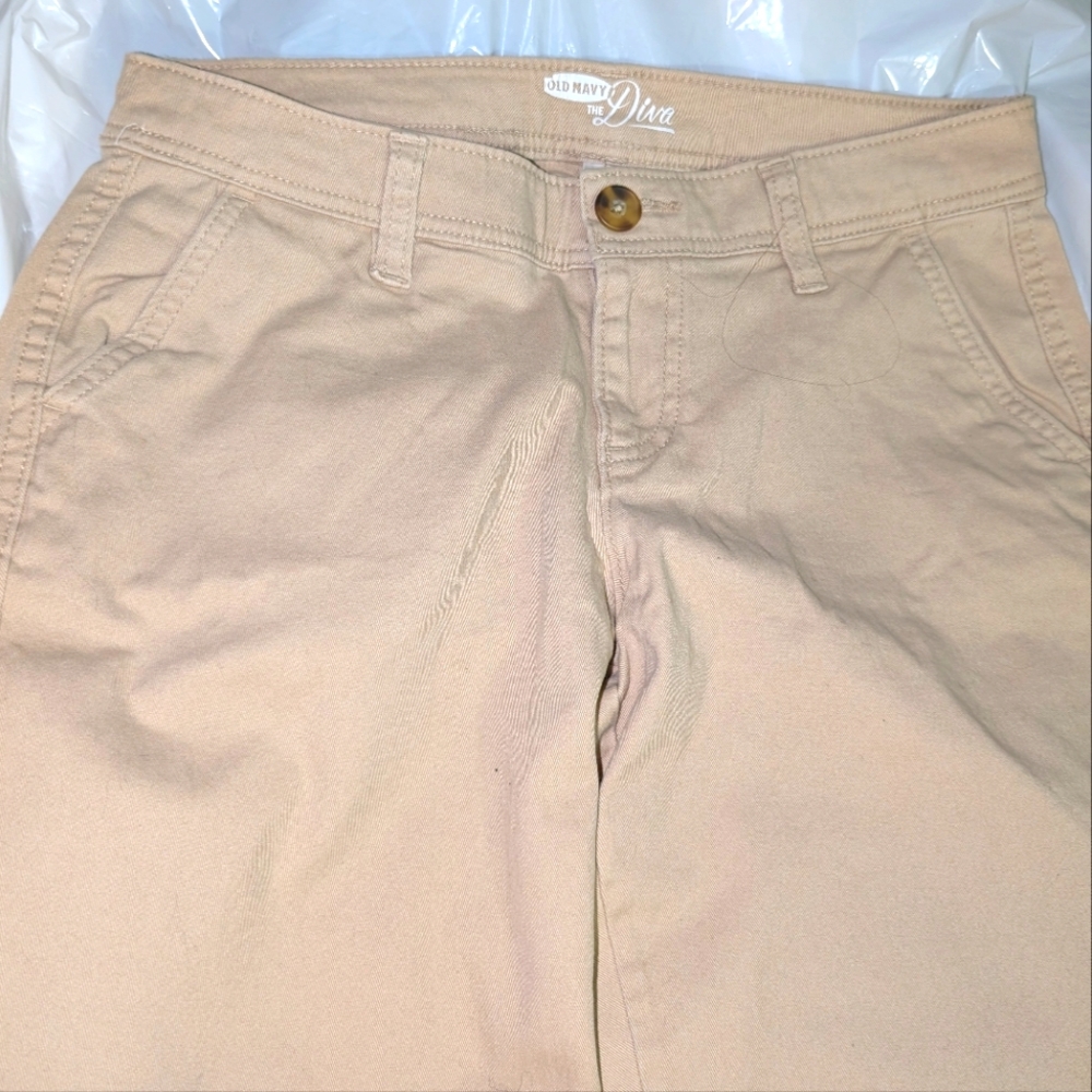 Old NavyThe Diva Women's Tan/Khaki pants size 2 regular